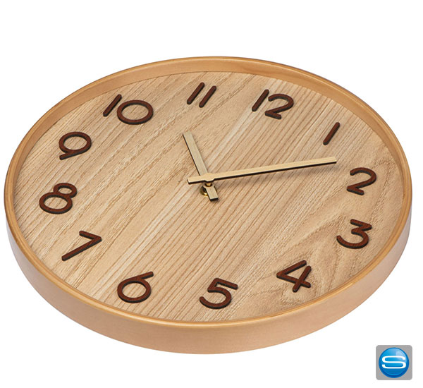 wanduhr-aus-holz-mit-logo
