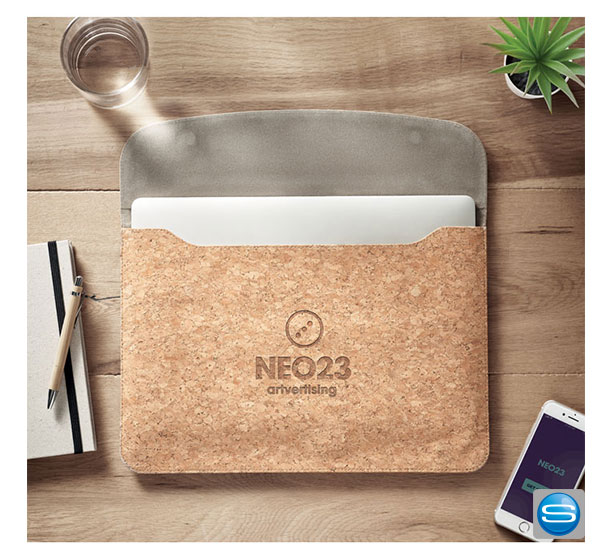 Laptoptasche aus Kork als Werbemttel mit Logo