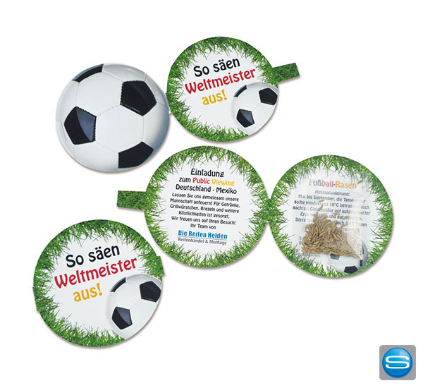 Fussballrasen in Klappkarte zum Aaussäen als Werbegeschenk