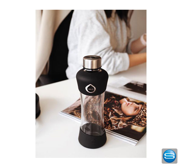 Equa_glasflasche_mit_werbung